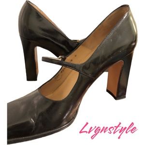 Gucci Classic MaryJane Pumps!